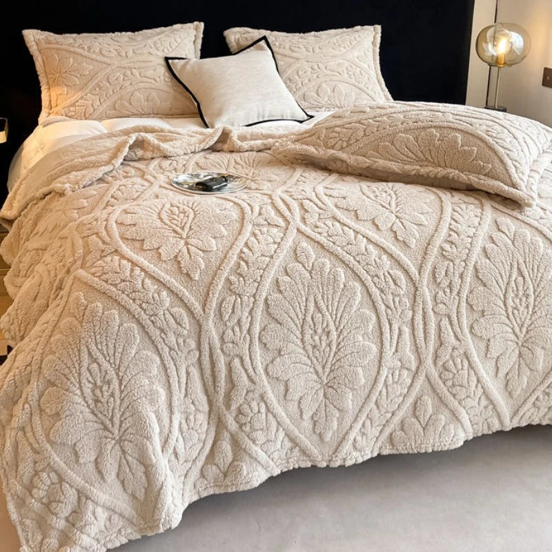 Floral Fleece Blanket – Plush Comfort for Sofa & Bed