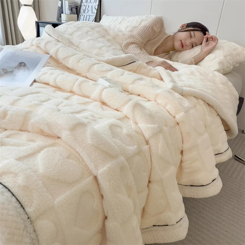 Heart Pattern Fleece Blanket – Cozy Throw & Bedding Sets