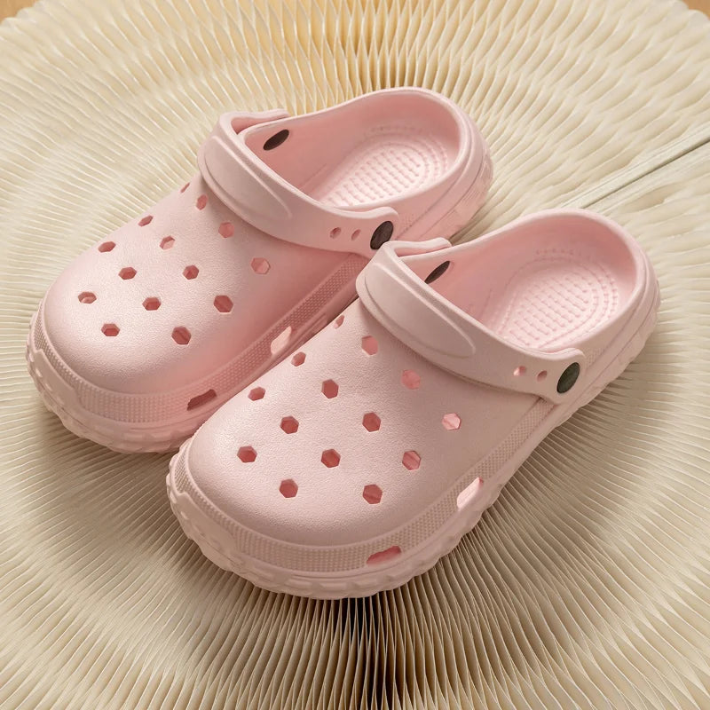 Unisex Closed-Toe Hole Shoes – Non-Slip Thick Soft Sole Beach Sandals