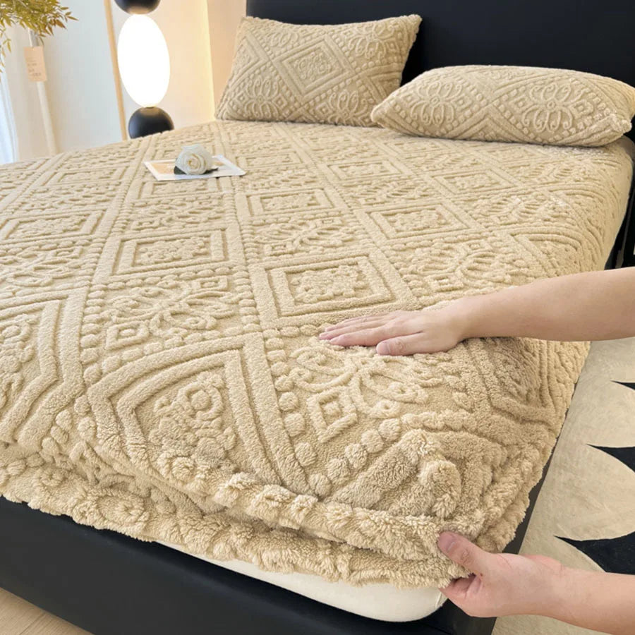 Winter Coral Plush Mattress Cover – High Elasticity Anti-Slip Breathable Bed Sheet