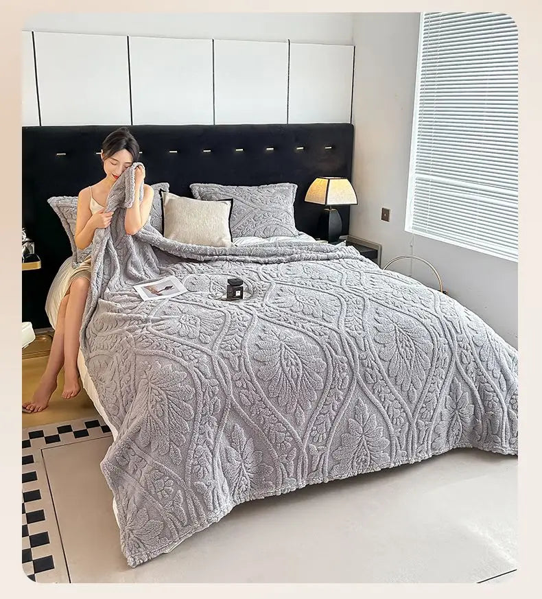 Floral Fleece Blanket – Plush Comfort for Sofa & Bed