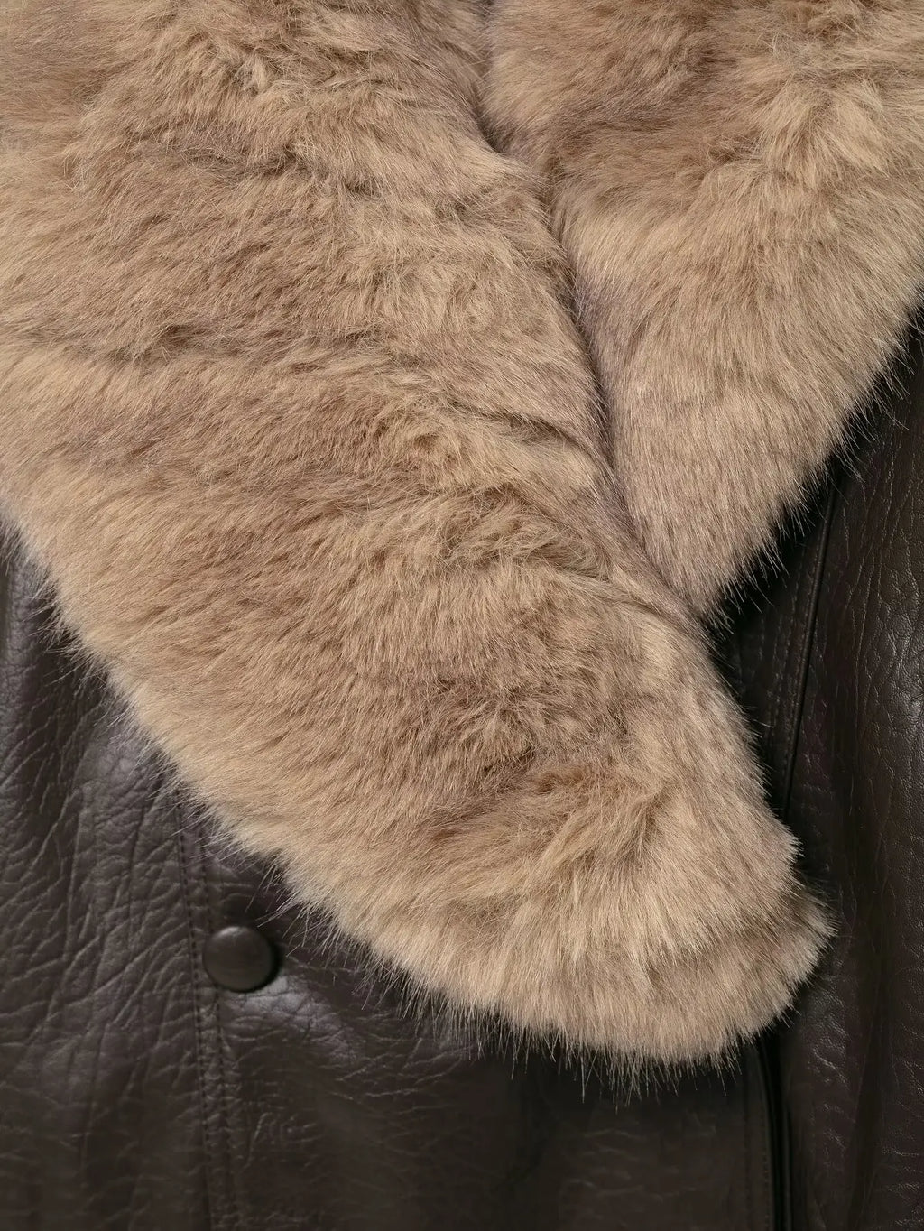 Women's Double-Breasted Faux Fur Collar Leather Bomber Jacket – Loose Warm Streetwear Coat