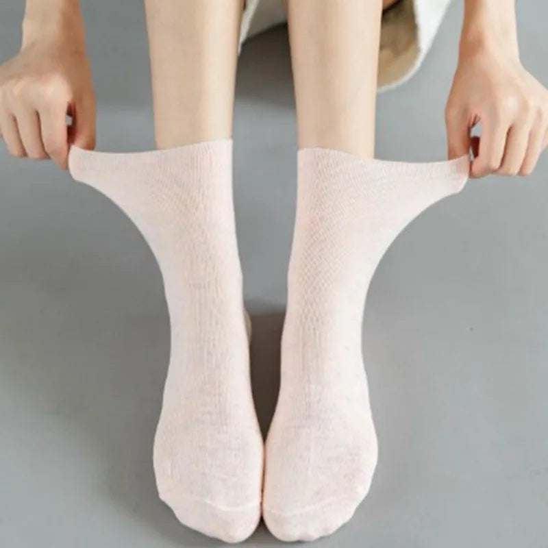 Women's Diabetic Non-Binding Socks – 5 Pairs for Pregnant, Elderly & Everyday Comfortable Breathable Black & White