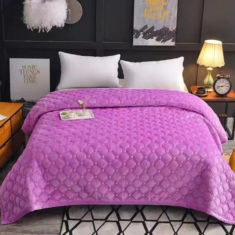 Velvet Quilted Bed Cover Blanket – Solid Color Anti-Slip Bedspread, King & Queen, 270x230cm
