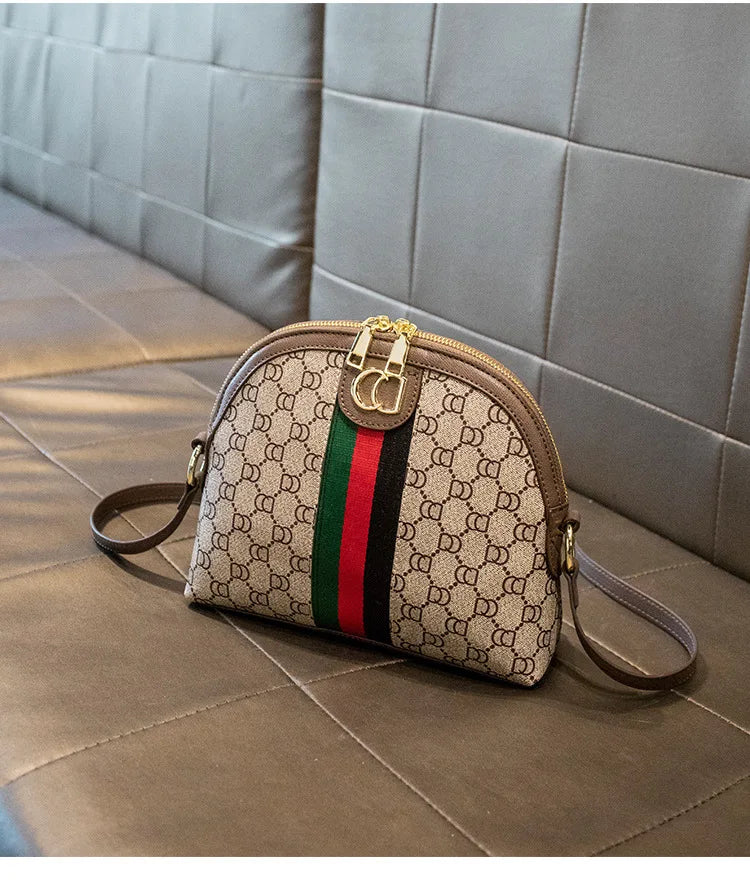 Retro Mini Shell Crossbody Bag – Urban Minimalist PVC Shoulder Bag for Women