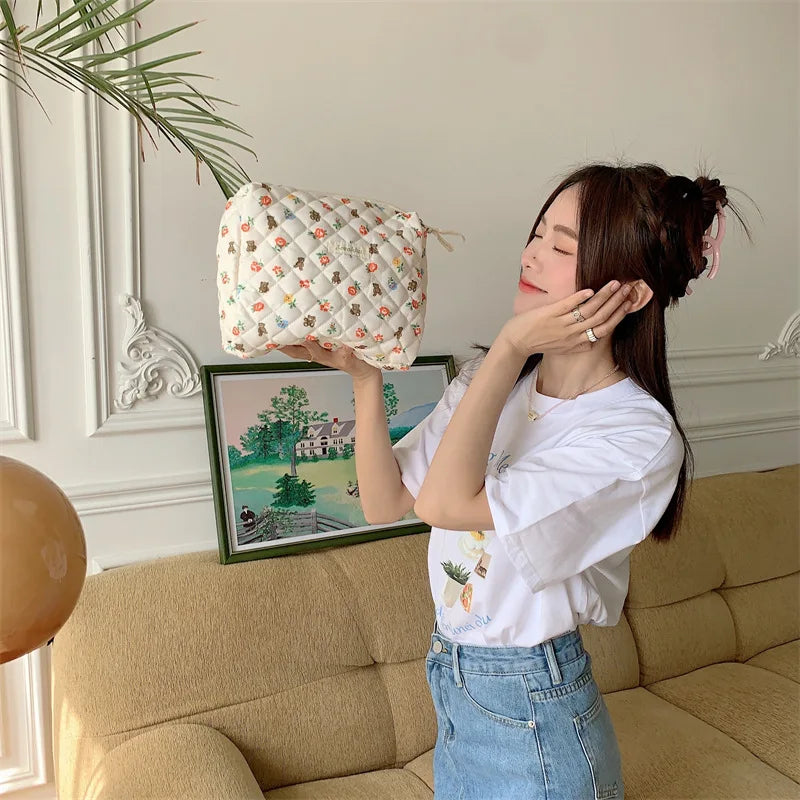 Large Capacity Cosmetic Clutch Bag – Women's Travel Makeup Storage Bag with Zipper