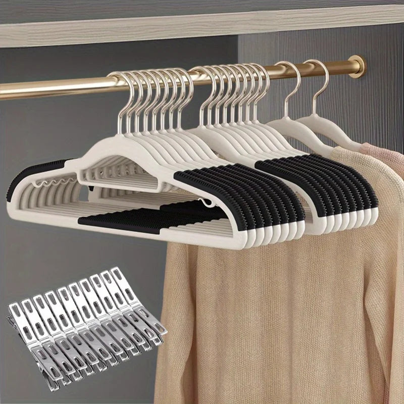Velvet Clothes Hangers Set with Clips – 30 Pieces