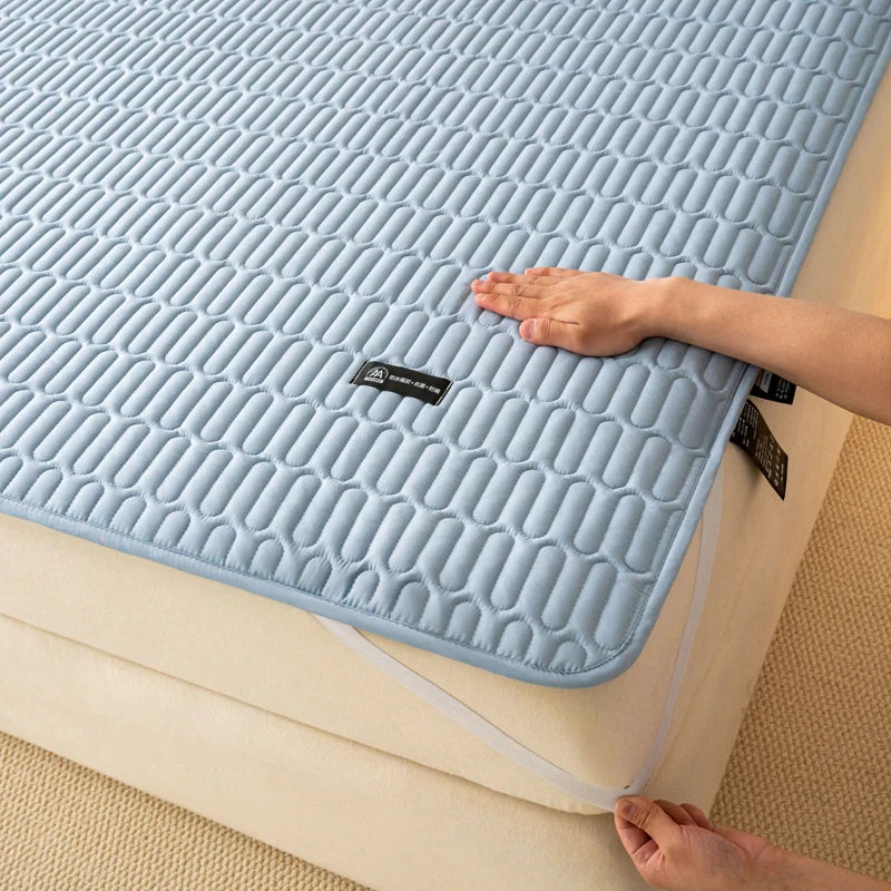 Waterproof Antimicrobial Mattress Protector – Hypoallergenic, Noiseless, Elastic Straps, Thin Cover