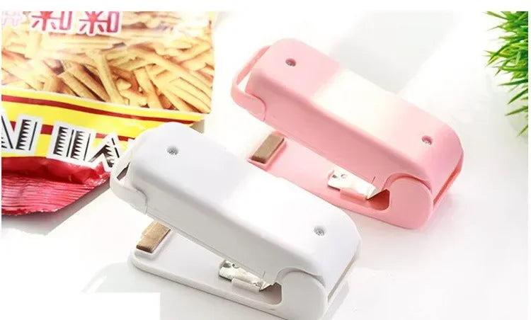 Keep Food Fresh Longer — Mini Portable Heat Bag Sealing Machine | Airtight Seal, Thermal Plastic Food Bag Closure, Battery Powered