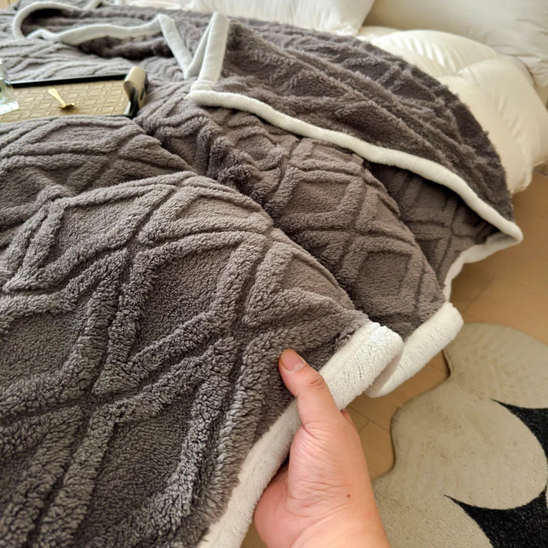 Lamb Fleece Blanket – Soft Warm Cozy Throw for Bed, Sofa & Office Nap, Fall & Winter