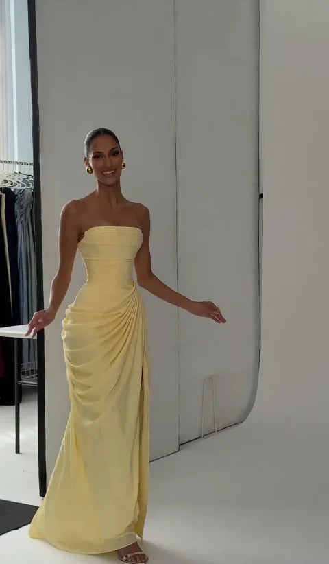Elegant Yellow Strapless Pleated Maxi Gown — Waist-Cinching Split Evening Dress
