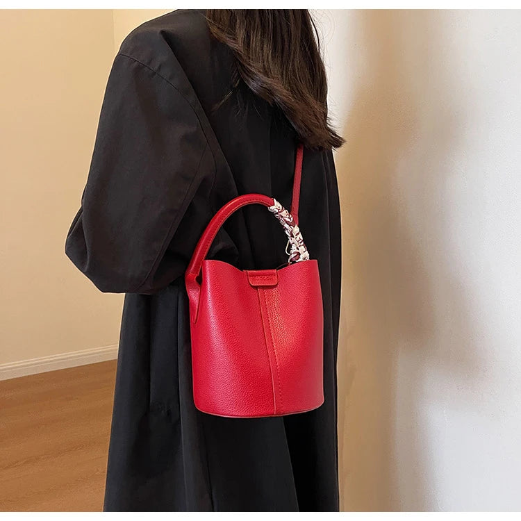 Fashion Simple PU Leather Bucket Shoulder Bag – Luxury Commuter Handbag for Women