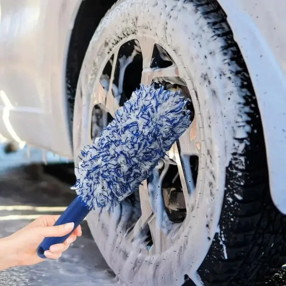 Plush Car Wheel & Rim Brush – Premium Non-Slip Handle for Cleaning Spokes, Barrels & Rims