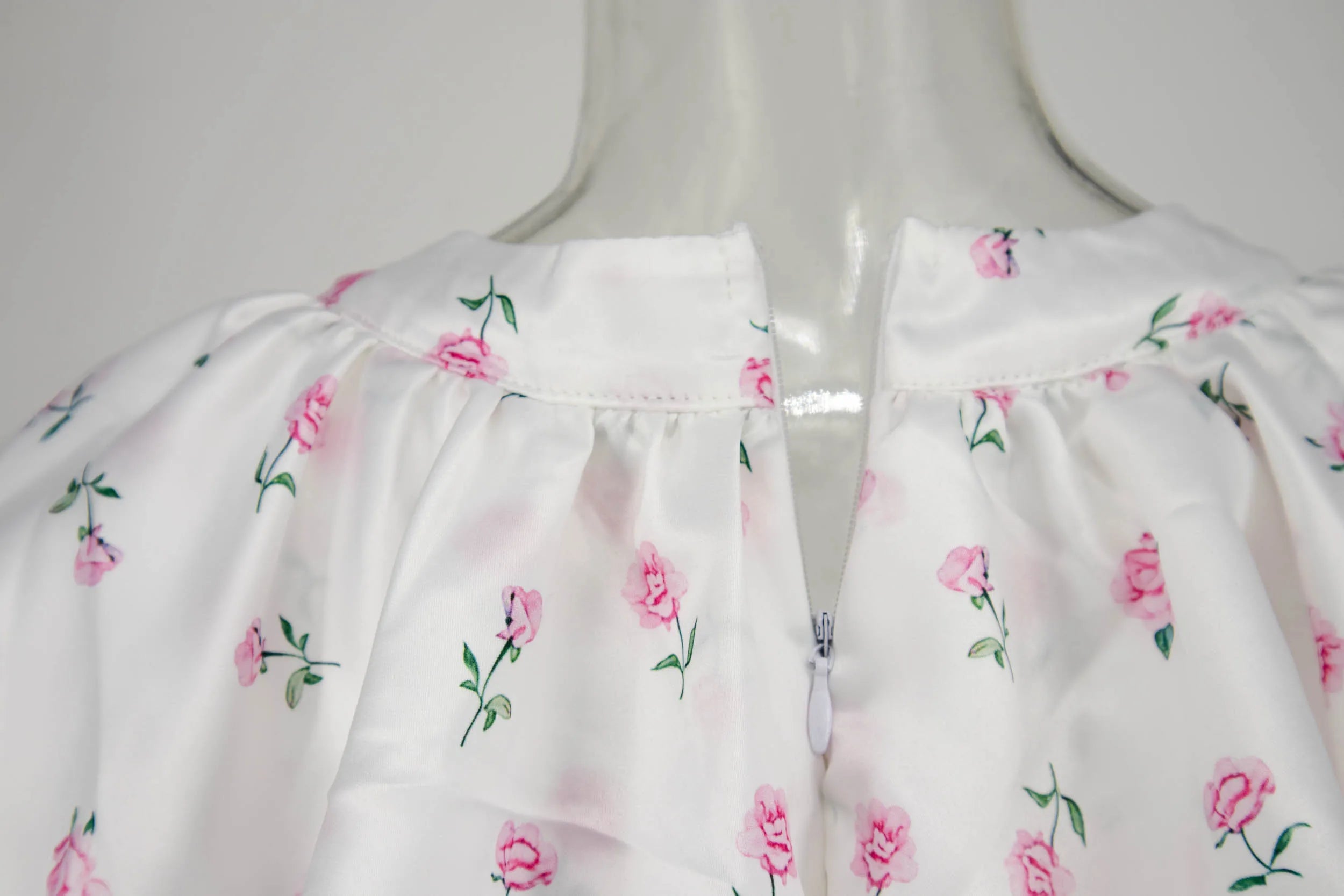 Women's Ruffled Floral Short Skirt – V-Neck Pleated Dress Shorts for Spring & Summer 2026