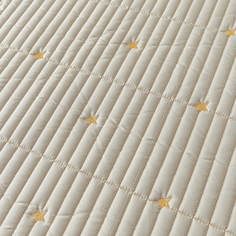 Waterproof Thickened Mattress Pad Protector – Embroidered Breathable Fitted Bed Cover, 140–180x200cm