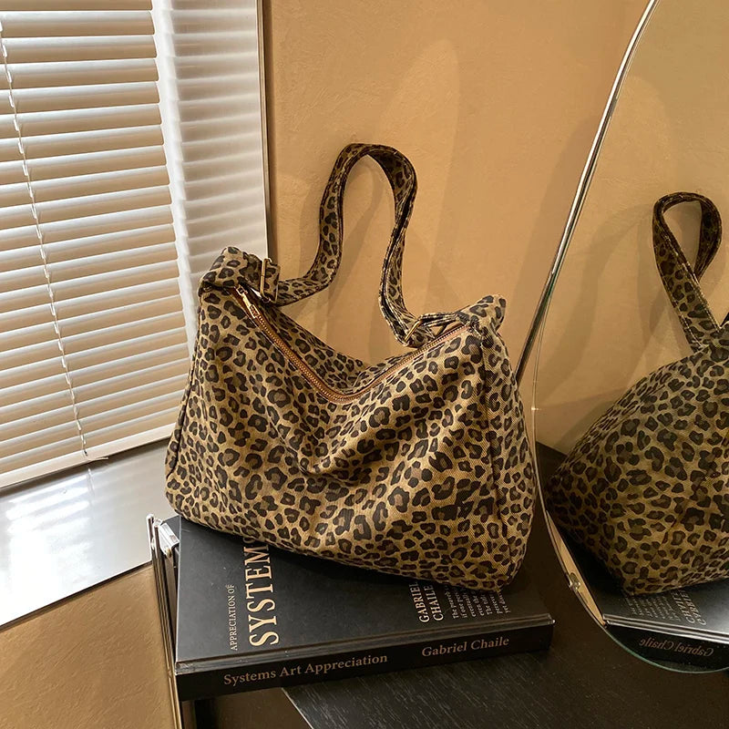Trendy Casual Soft Textile Women's Shoulder Bag Large Capacity Leopard Print Female Retro Crossbody Bag For Commute Outings