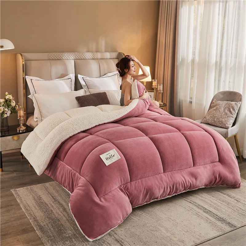 Thick Winter Fleece Blanket – Plush Faux Lamb Comfort