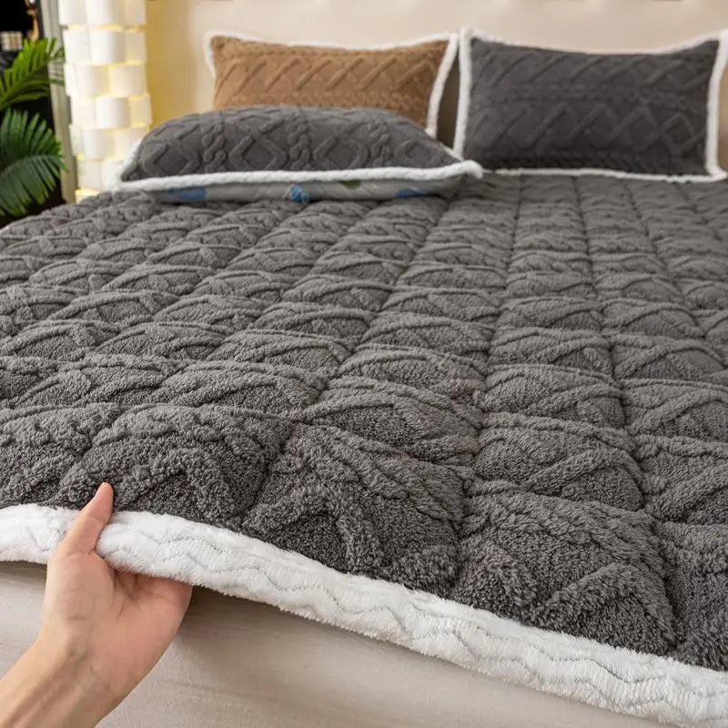 Thickened Warm Mattress Fitted Sheet – Non-Slip Elastic Band Mattress Cover, Multiple Sizes