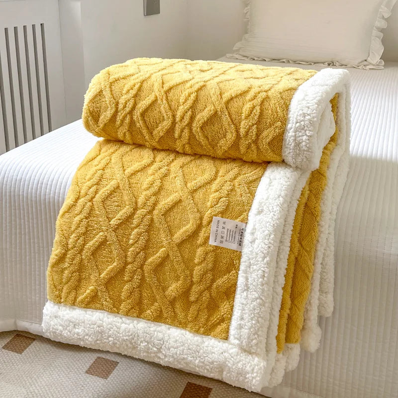 Double-Layer Fleece Blanket – Plush Sofa & Bed Comfort
