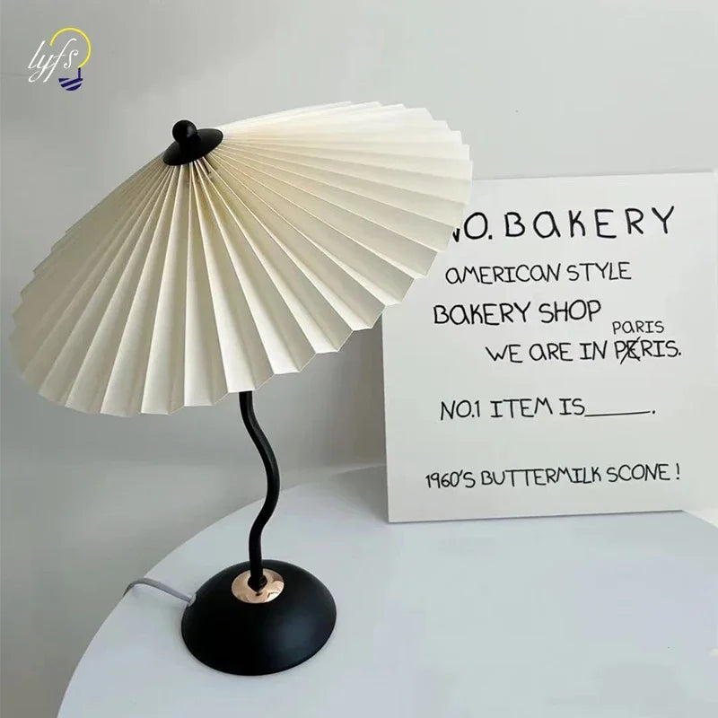Retro LED Table Lamp – White Shade & Black Base