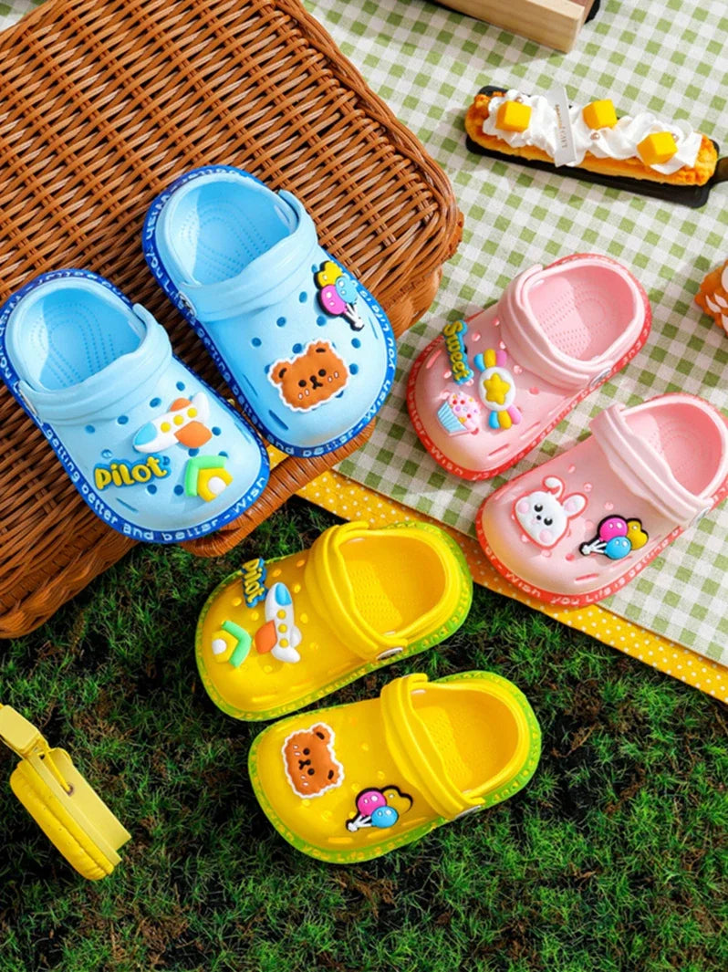 Kids' Fun Print Flat Sandals – Soft Sole Garden Clogs for Boys & Girls