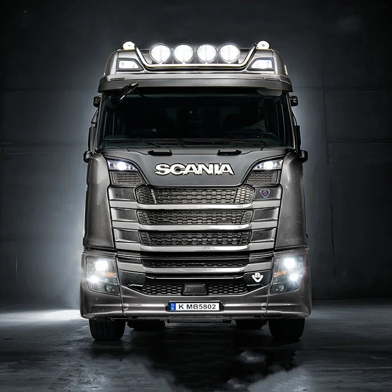 HUINA 1501 1:18 Scale RC Semi Trailer Truck with Sound & Lights – 770S Flatbed Engineering Model