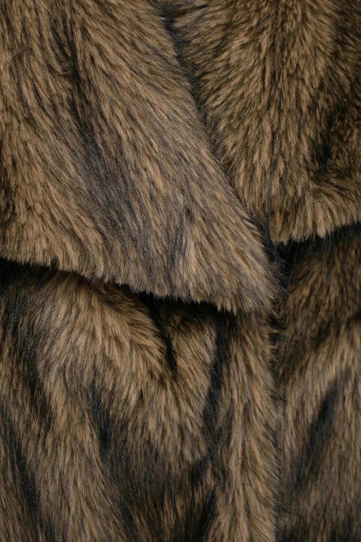 Women's Oversized Faux Fur Jacket – Single-Breasted Elegant Warm Coat