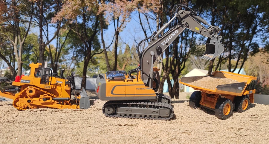 1:20 Scale 4WD RC Excavator Dump Truck Bulldozer – Alloy Construction Vehicle with Lights & Sound