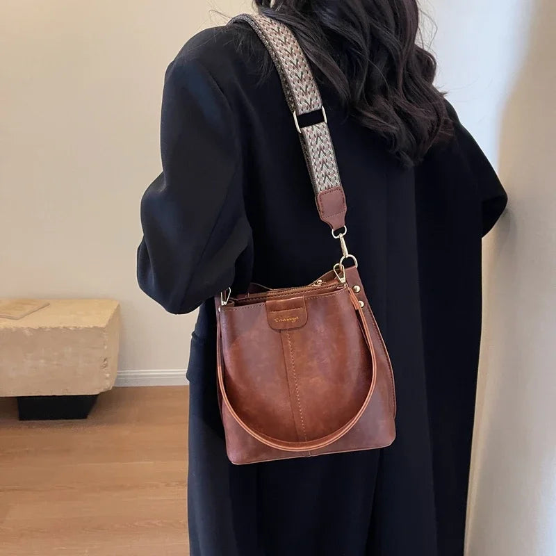 Vintage TPU Bucket Crossbody Bag – Designer Shoulder Handbag for Women