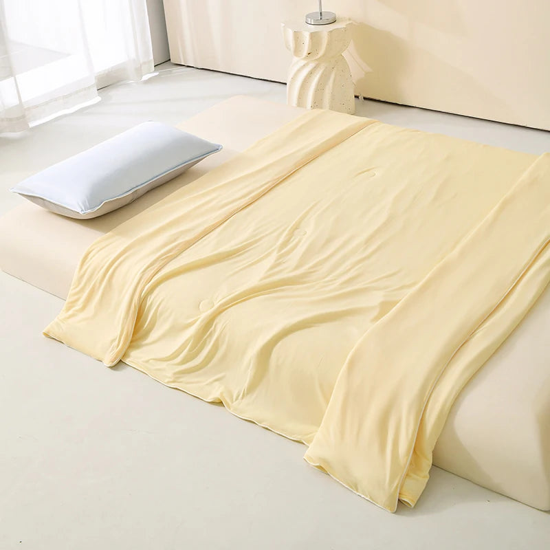 Ice Silk Cooling Blanket – Lightweight Smooth Summer Comforter, Twin & King, Air Condition Quilt
