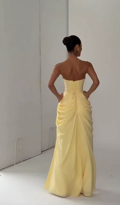 Elegant Yellow Strapless Pleated Maxi Gown — Waist-Cinching Split Evening Dress