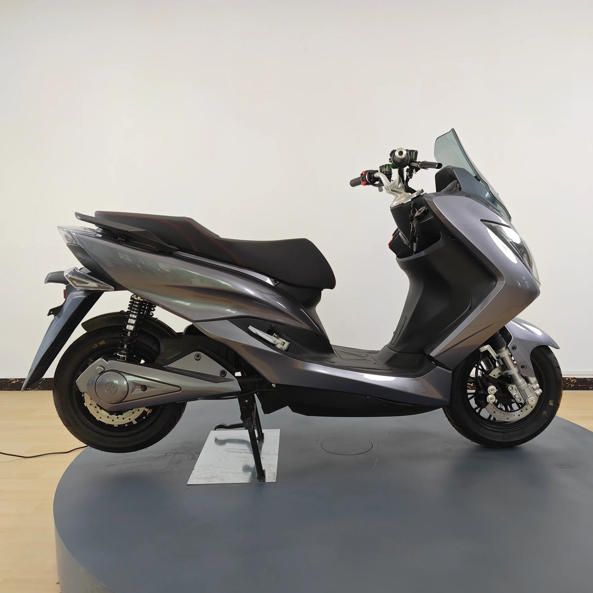 3000W 72V Electric Scooter – 80 km/h