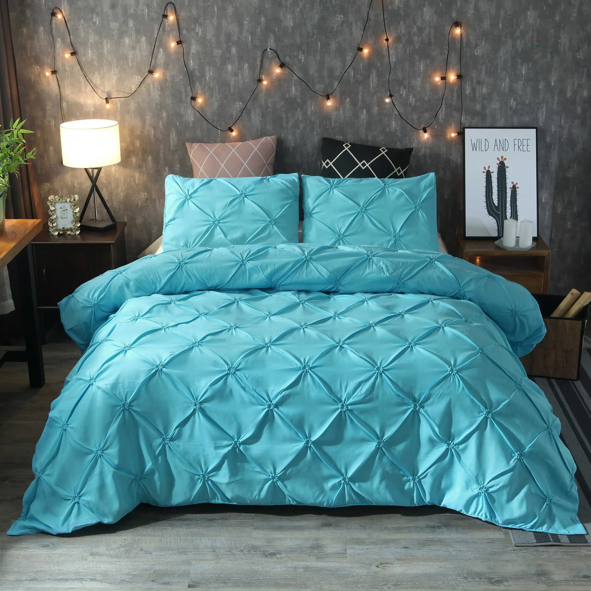 100% Egyptian Cotton Pinch Pleated Duvet Cover Set – 3-Piece with Zipper & Corner Ties, Queen & King