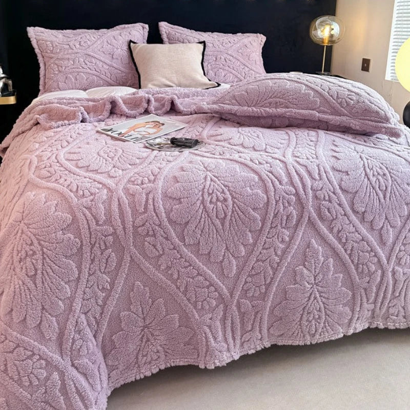 Floral Fleece Blanket – Plush Comfort for Sofa & Bed