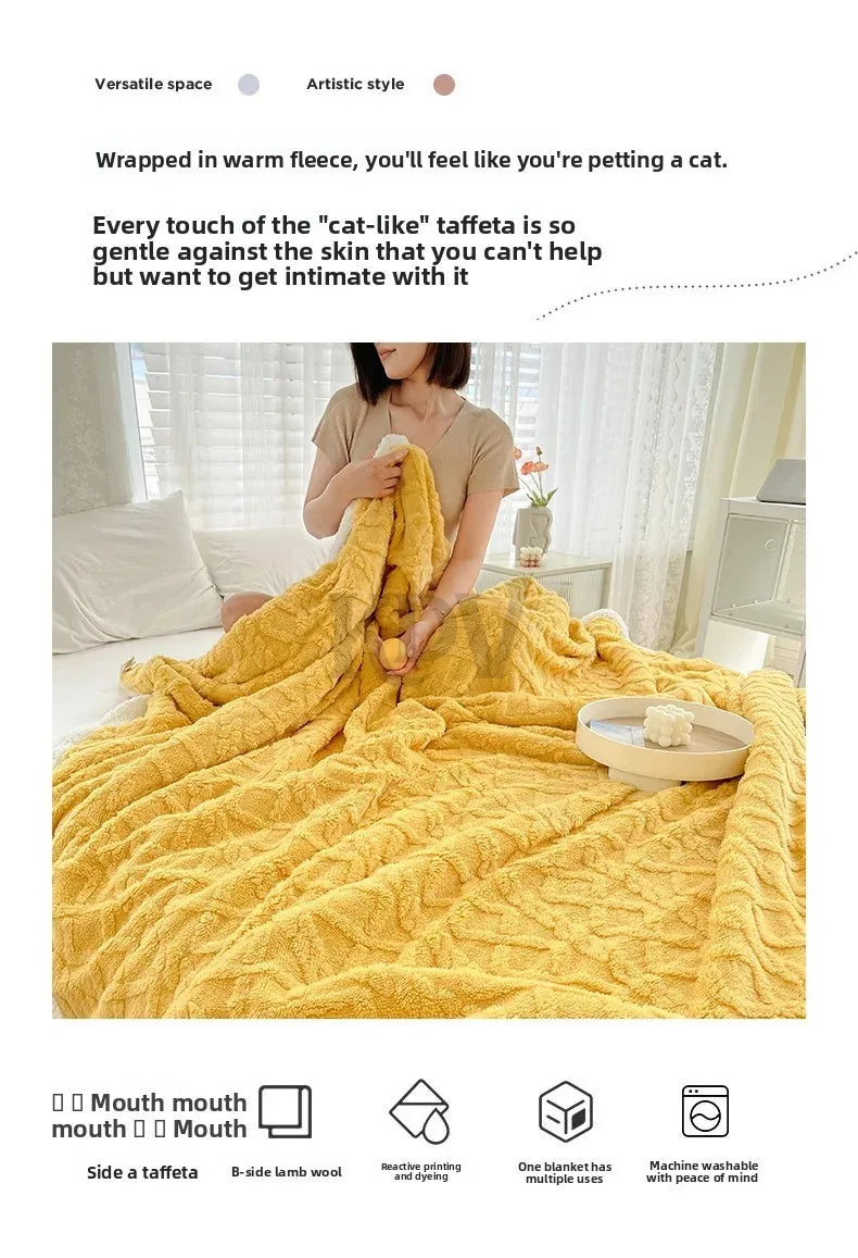 Double-Layer Fleece Blanket – Plush Sofa & Bed Comfort