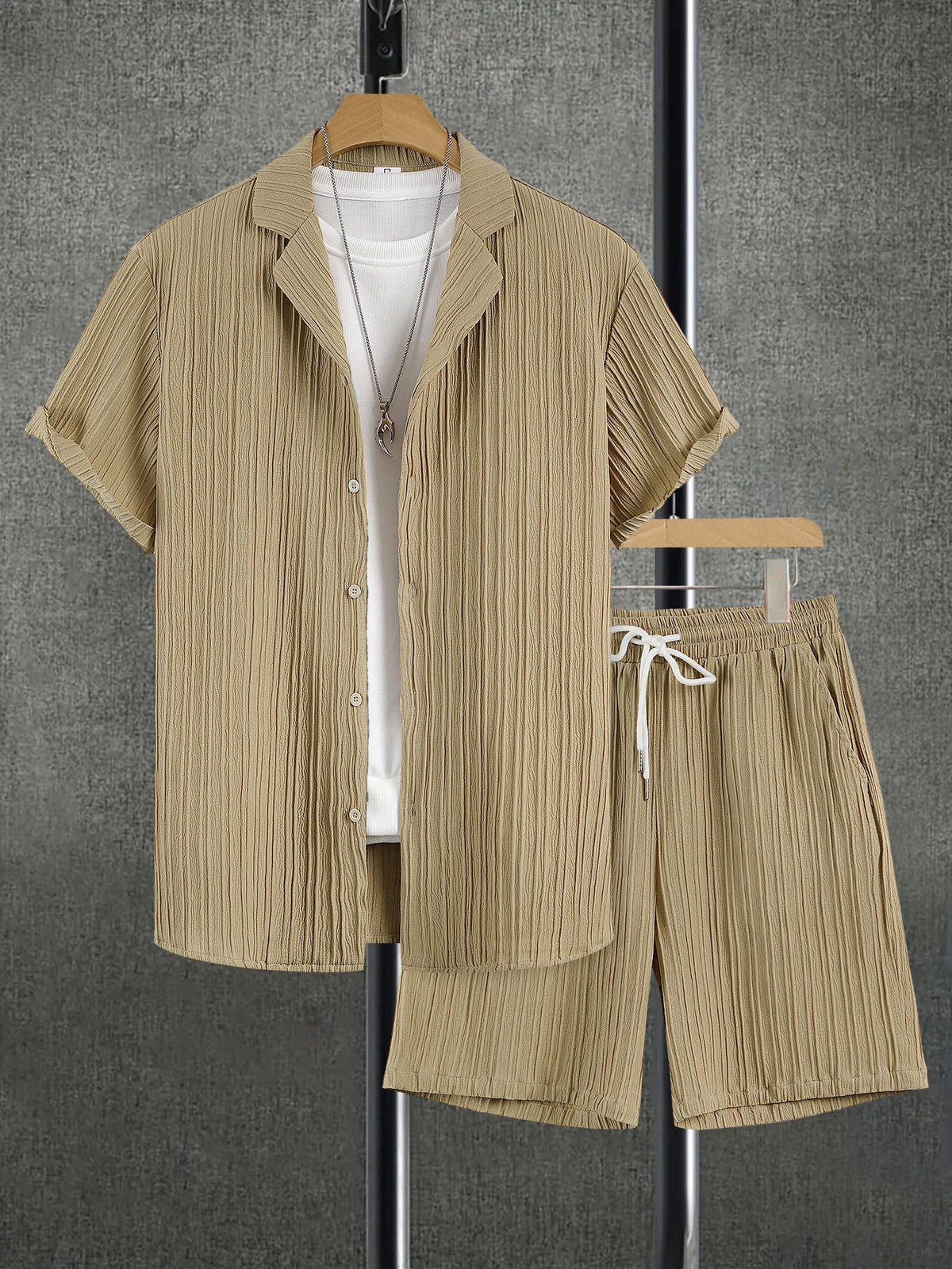 Men's Cuban Collar Shirt & Pleated Shorts 2-Piece Set – Textured Commuter Outfit