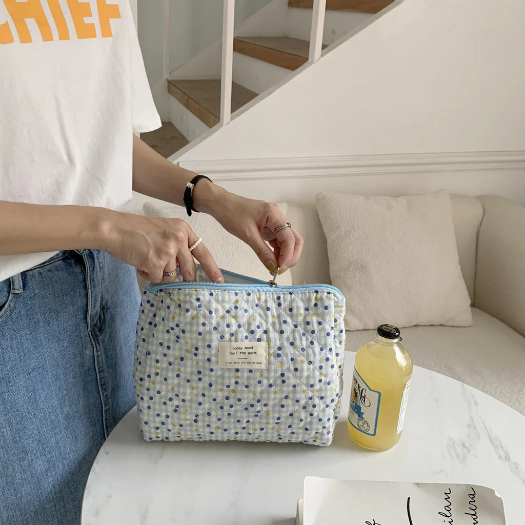 Large Capacity Cosmetic Clutch Bag – Women's Travel Makeup Storage Bag with Zipper