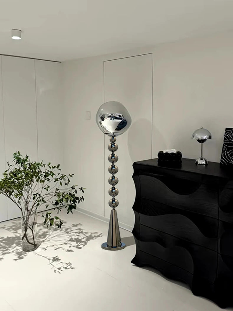 LED Floor Lamp – 150 cm Black or Silver