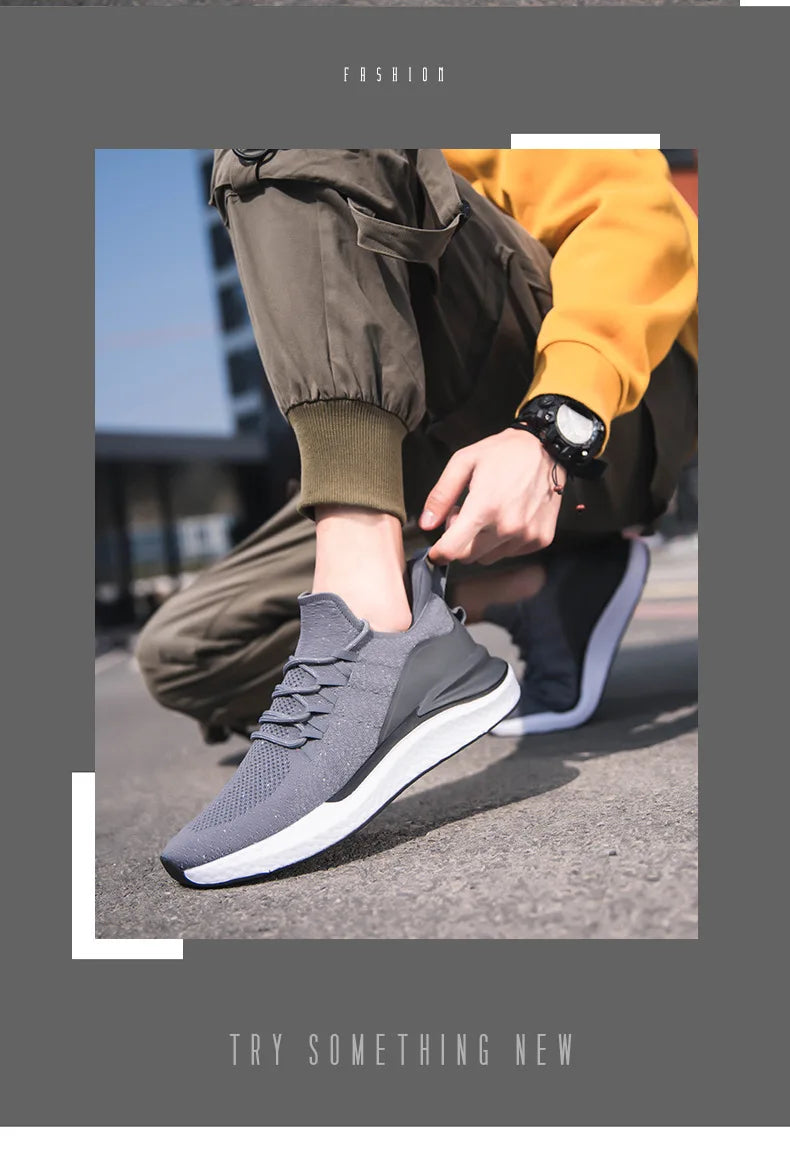 Men's Lightweight Mesh Lace-Up Sneakers