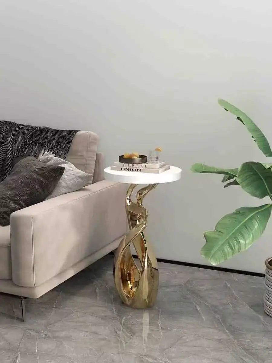 Sculptural Floor Lamp – 82 cm Black or Black-Gold