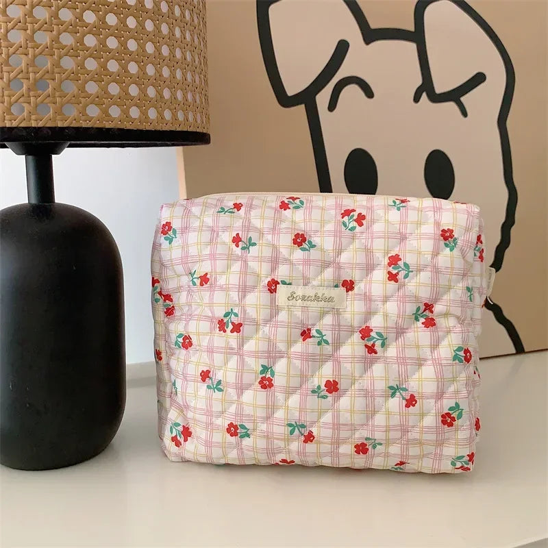 Large Capacity Cosmetic Clutch Bag – Women's Travel Makeup Storage Bag with Zipper