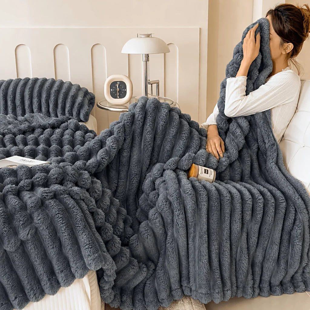Fleece Throw Blanket – Soft Solid-Color Comfort