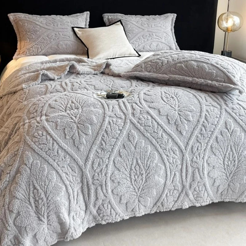 Floral Fleece Blanket – Plush Comfort for Sofa & Bed