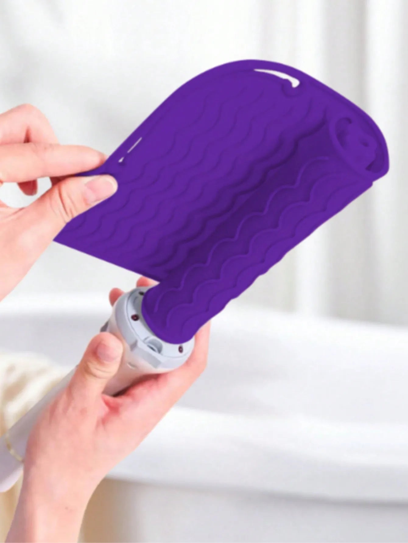 Silicone Heat Resistant Mat — Travel Hair Tool Pad for Flat Iron & Curling Iron