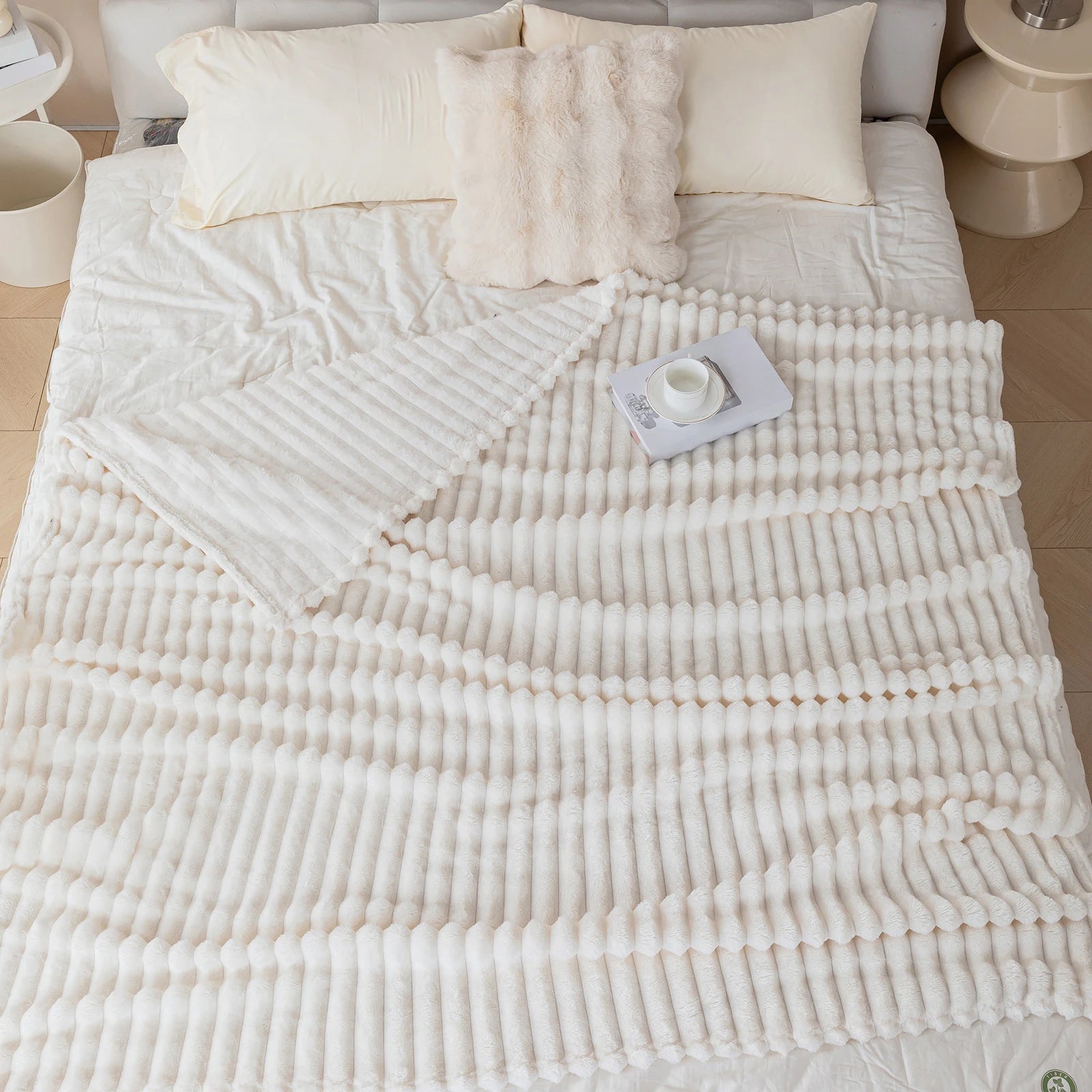 Soft Flannel Blanket – Warm Nap Throw in Multiple Colors, Christmas Gift Blanket