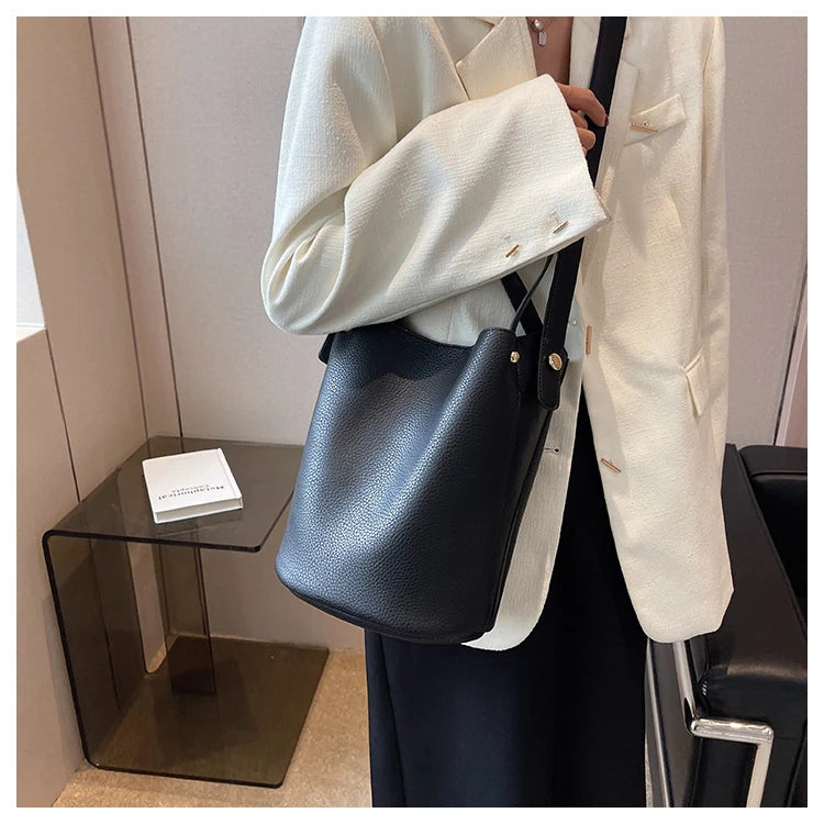 Luxury PU Bucket Bag – Trending Crossbody Shoulder Tote for Women 2026