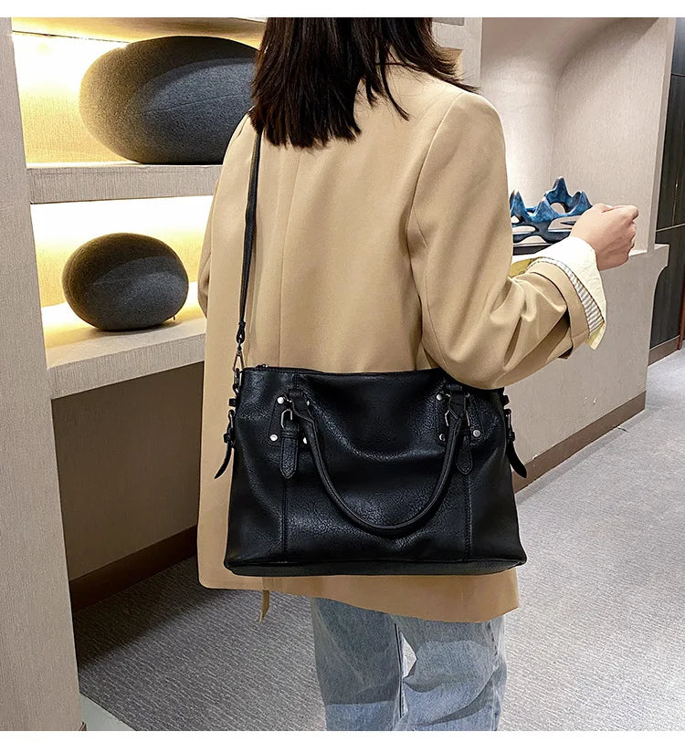 Vintage Patent Leather Pillow Shoulder Bag – Luxury Hobo Crossbody Handbag for Women