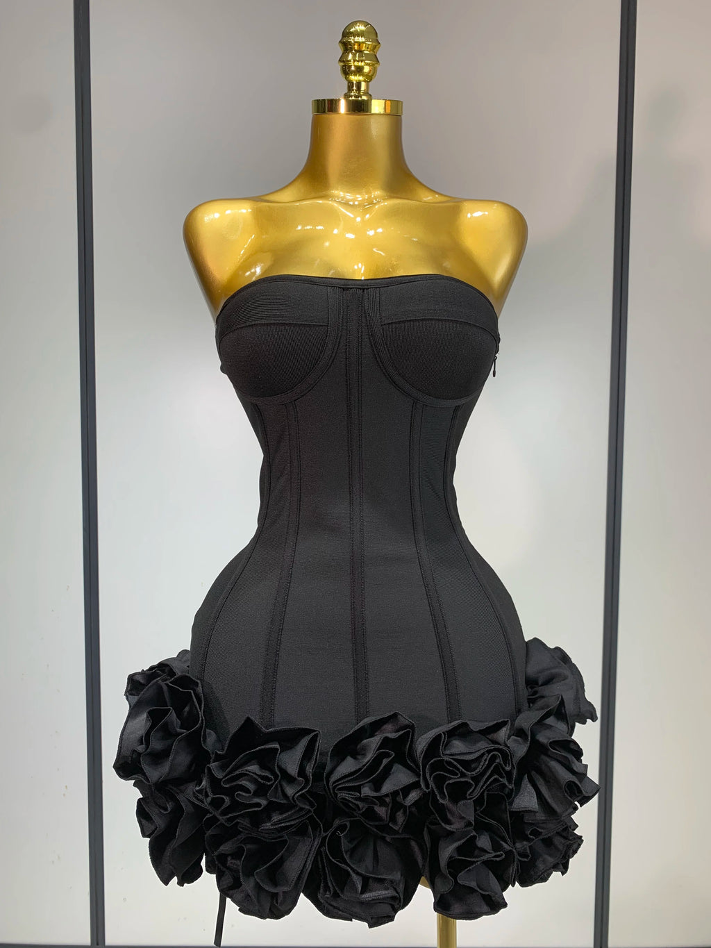 Flower Embellished Strapless Bandage Mini Dress — Backless Bodycon Celebrity Party Dress