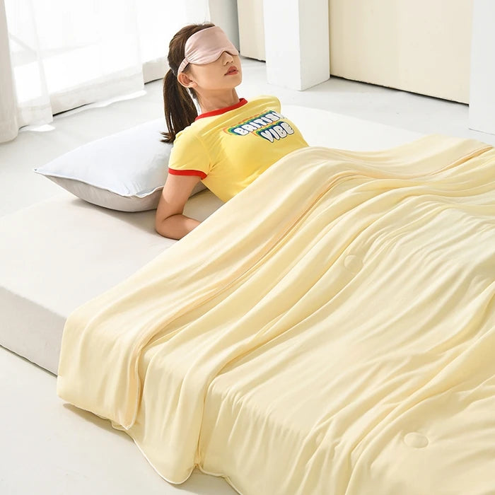 Ice Silk Cooling Blanket – Lightweight Smooth Summer Comforter, Twin & King, Air Condition Quilt
