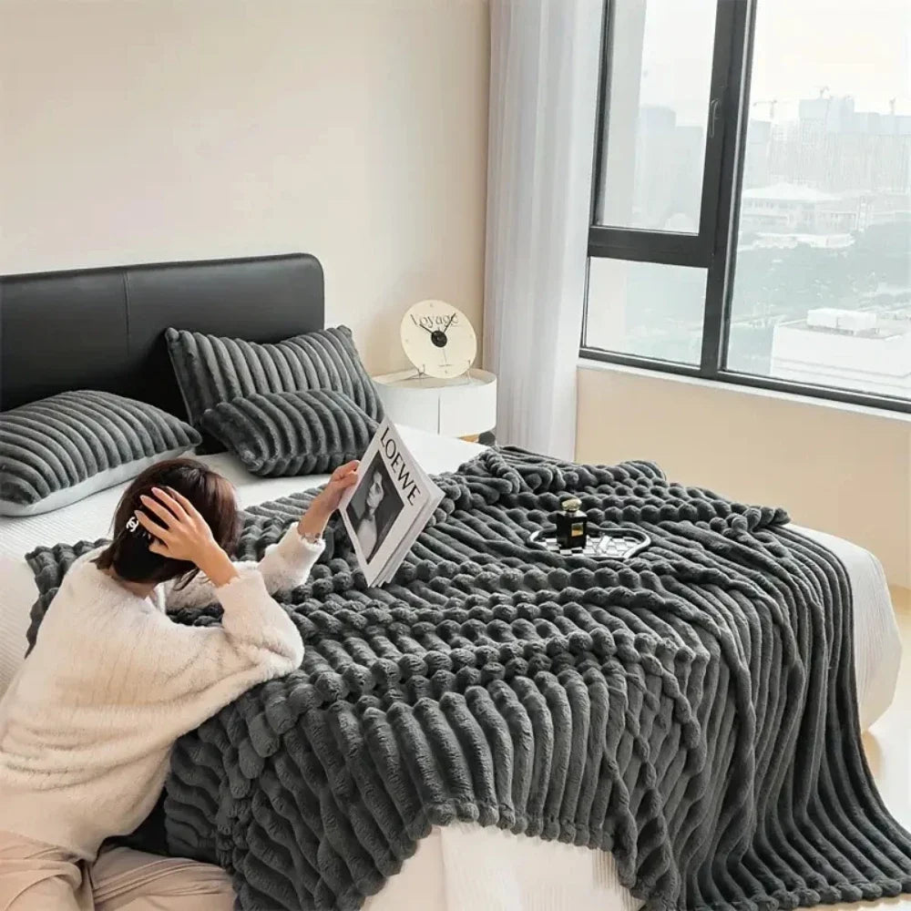 Plush Ribbed Throw Blanket – Large Soft Cozy Anti-Static Sofa & Bed Blanket, Lightweight